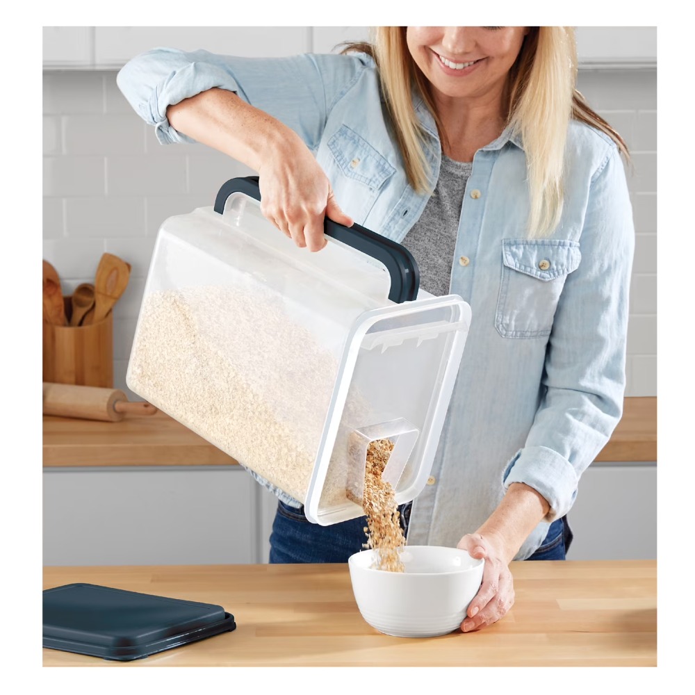 Food Storage In Pantry - Large Capacity Plastic Food Storage Container